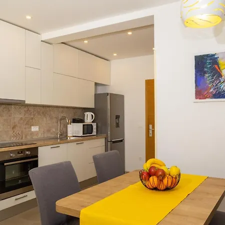 Center Apartment